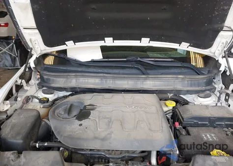 2016 Jeep Cherokee Latitude z USA, uszkodzony, nr VIN 1C4PJMCS3GW133391